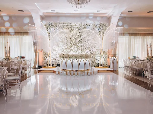 Services complémentaires : traiteur, déco, DJ, photographe